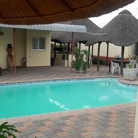 Guesthouse Villa Nina Okahandja Bagian luar foto