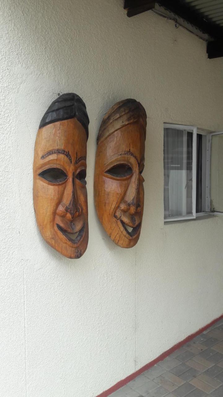 Guesthouse Villa Nina Okahandja Bagian luar foto